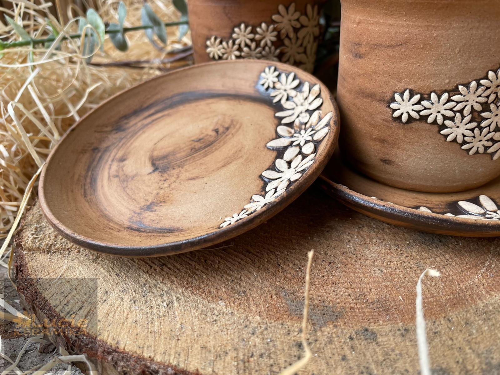 Podšálek malý