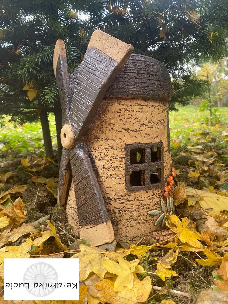 Mlýn s jeřabinou 30 cm 