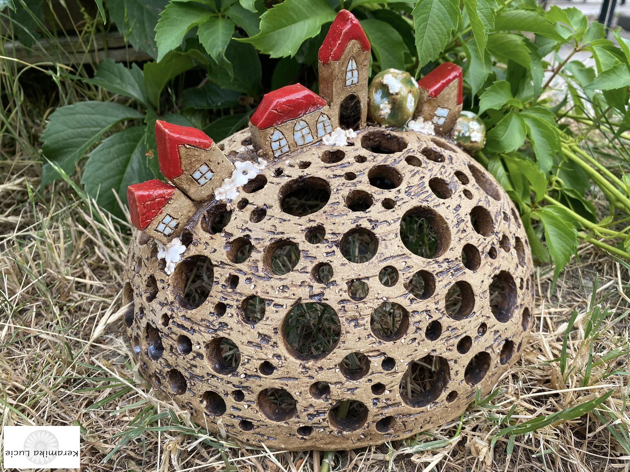 Kopeček s vesničkou 25 cm